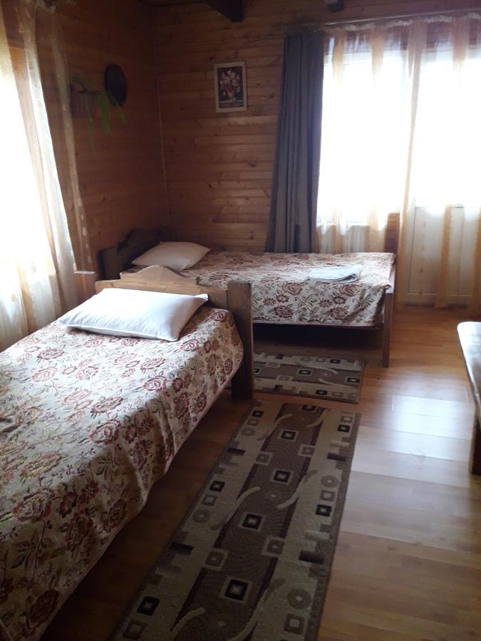 Sadyba Ellada Yaremche Bagian luar foto