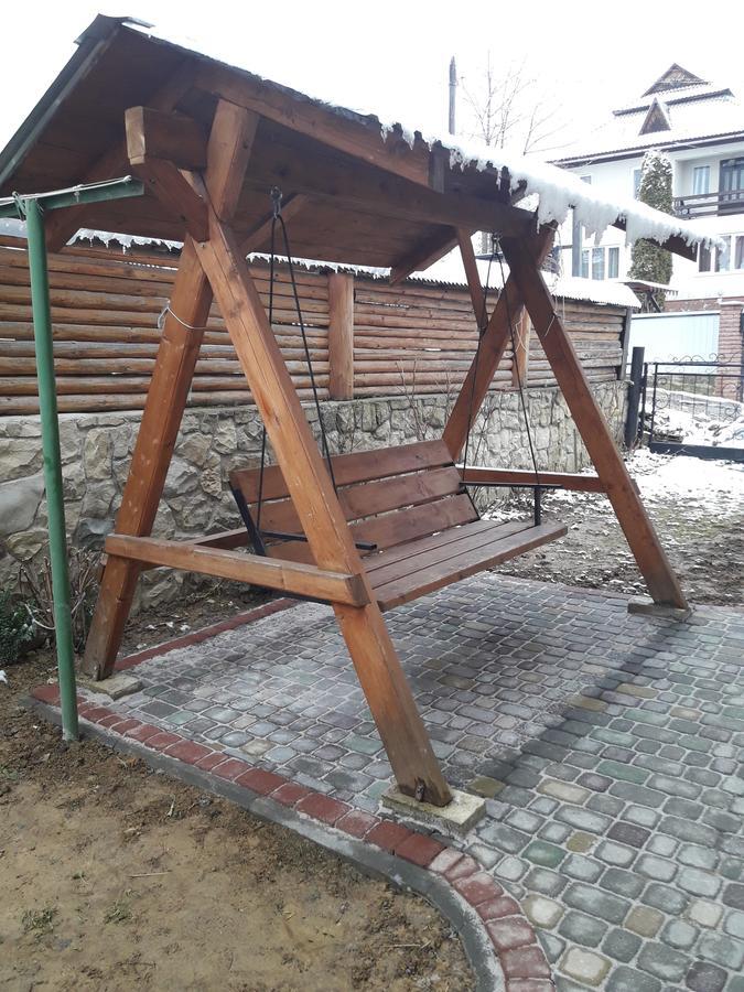 Sadyba Ellada Yaremche Bagian luar foto